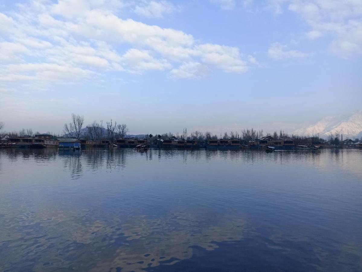 Goona Palace Houseboats Srinagar  Exterior photo