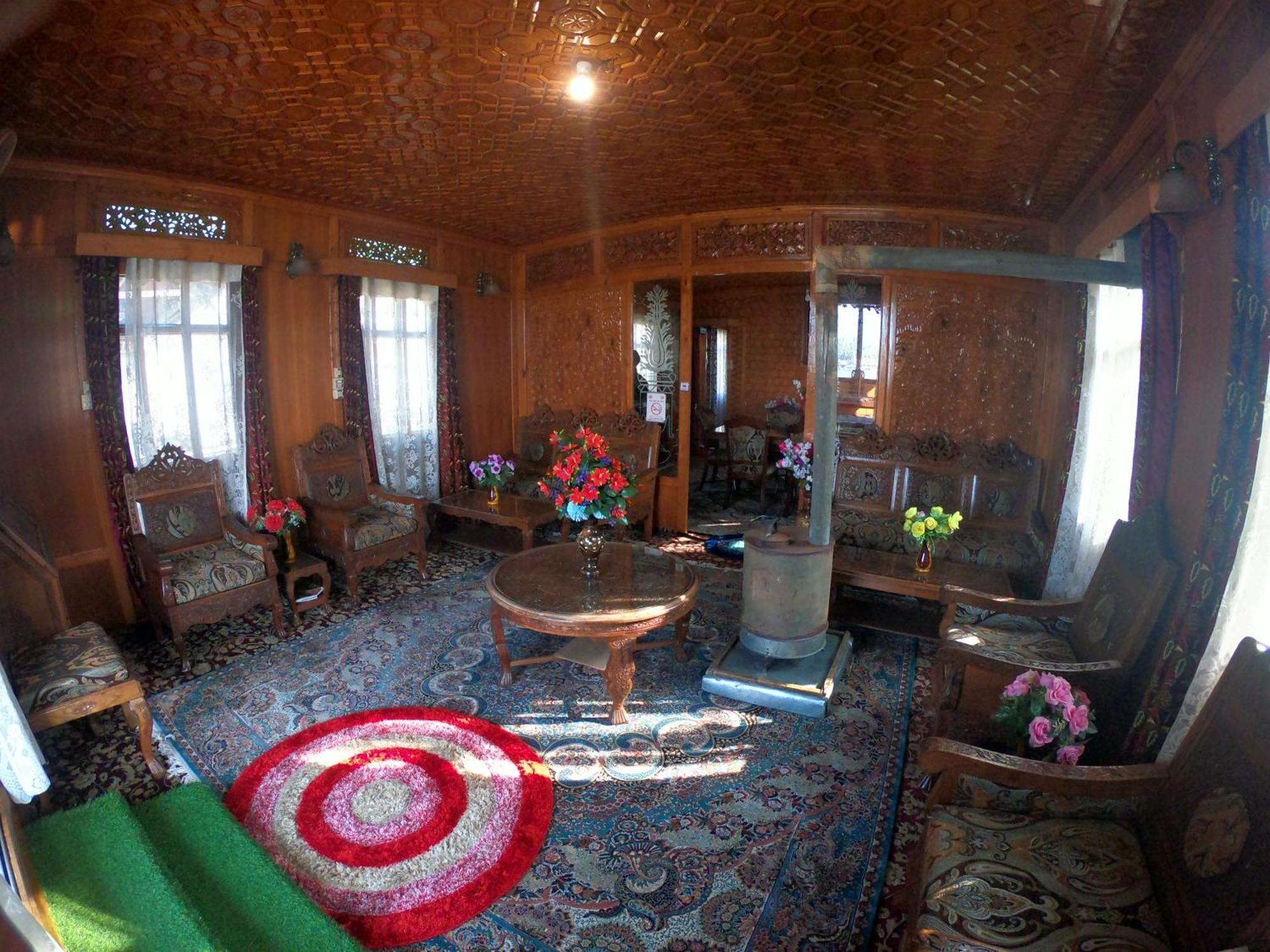 Goona Palace Houseboats Srinagar  Exterior photo