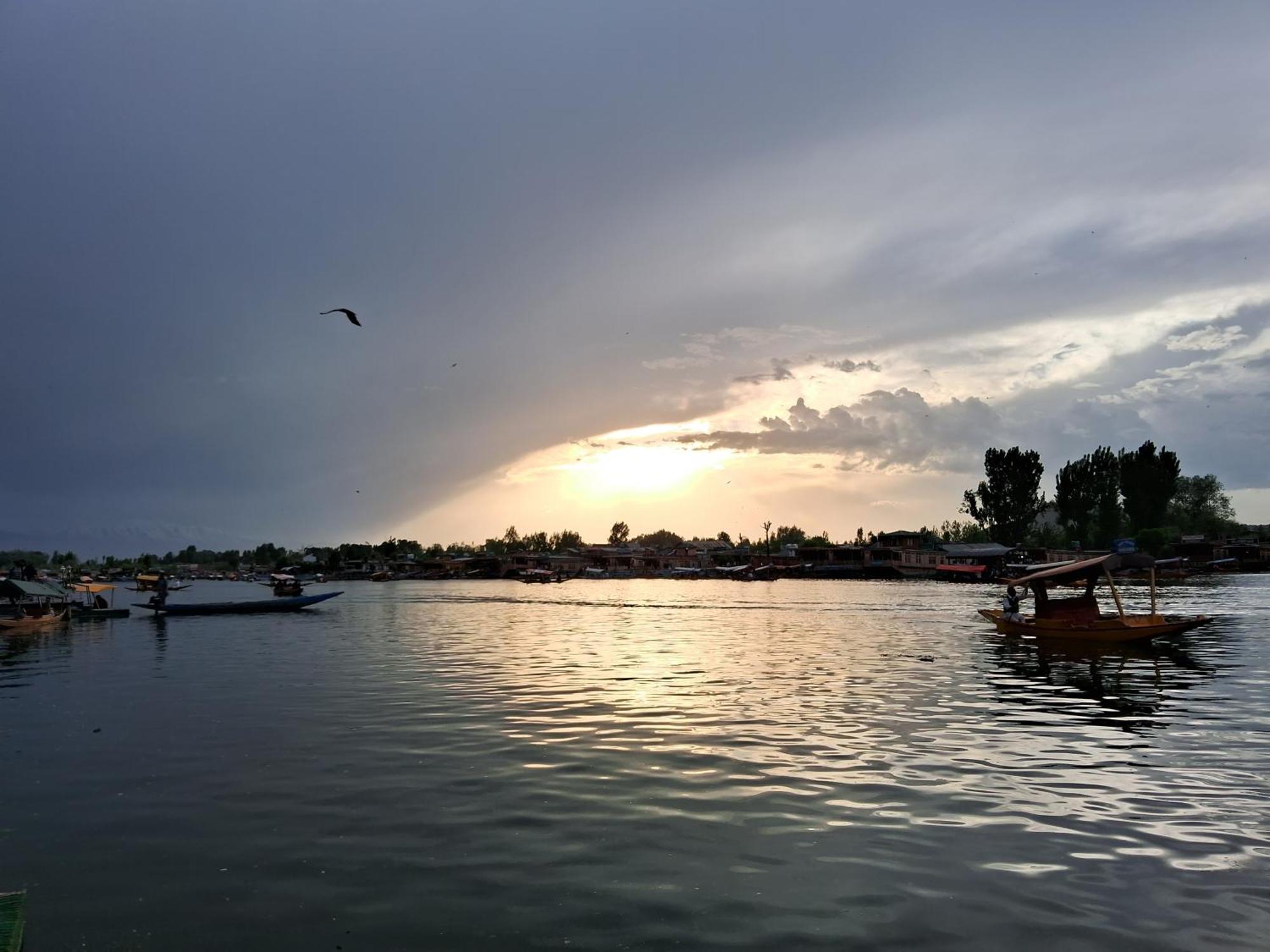 Goona Palace Houseboats Srinagar  Exterior photo