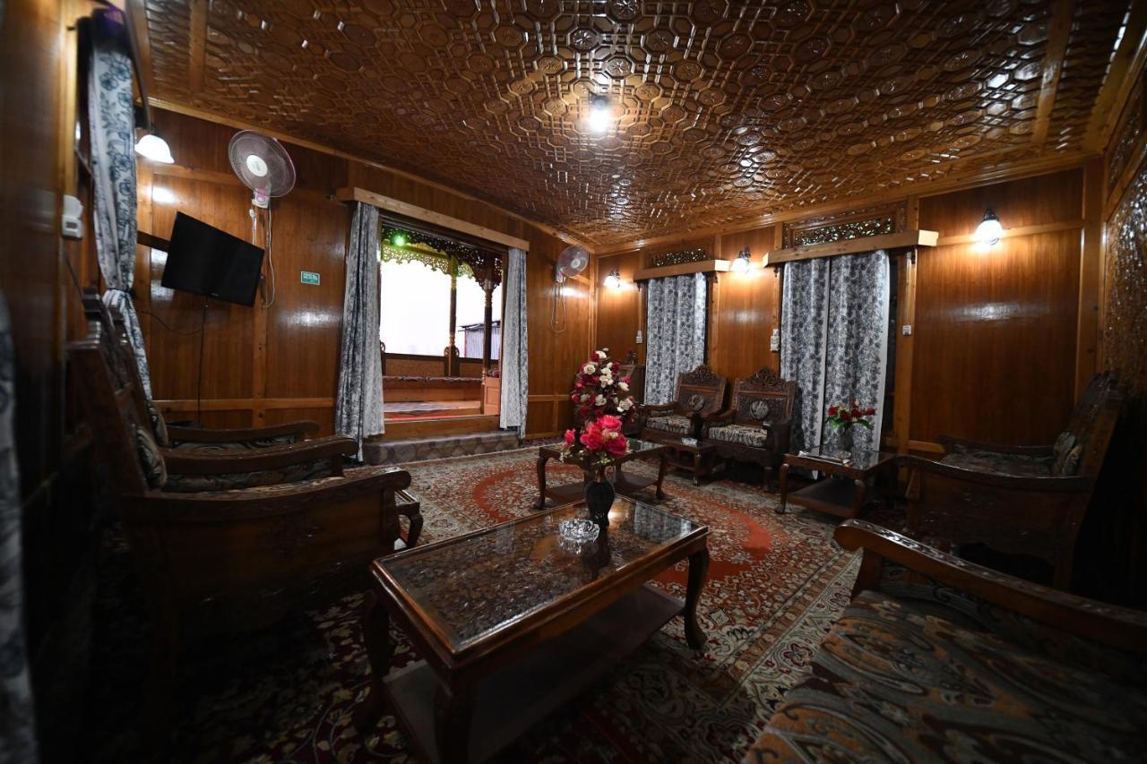 Goona Palace Houseboats Srinagar  Exterior photo